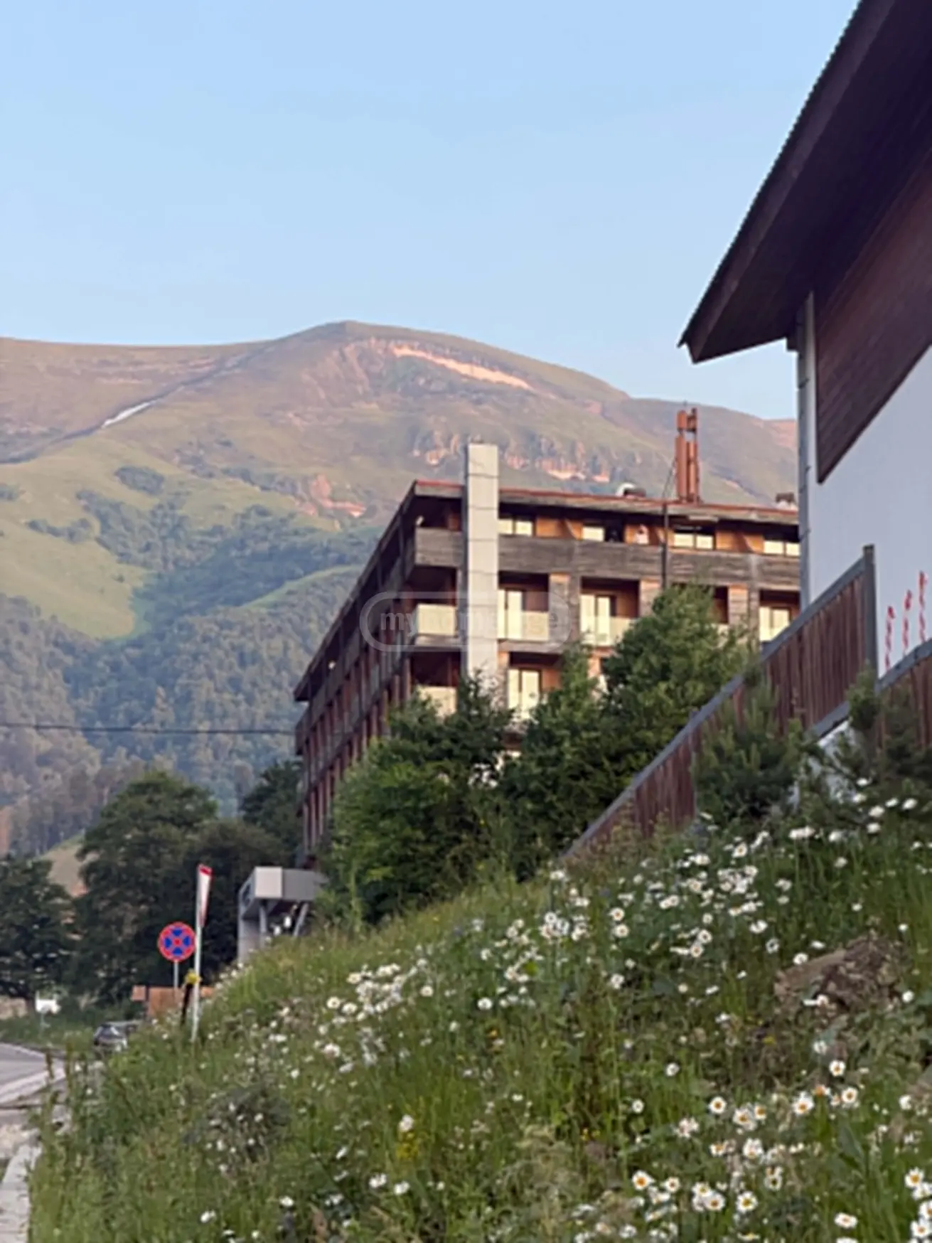 1 Room Hotel Daily Rent In Bakuriani view 16