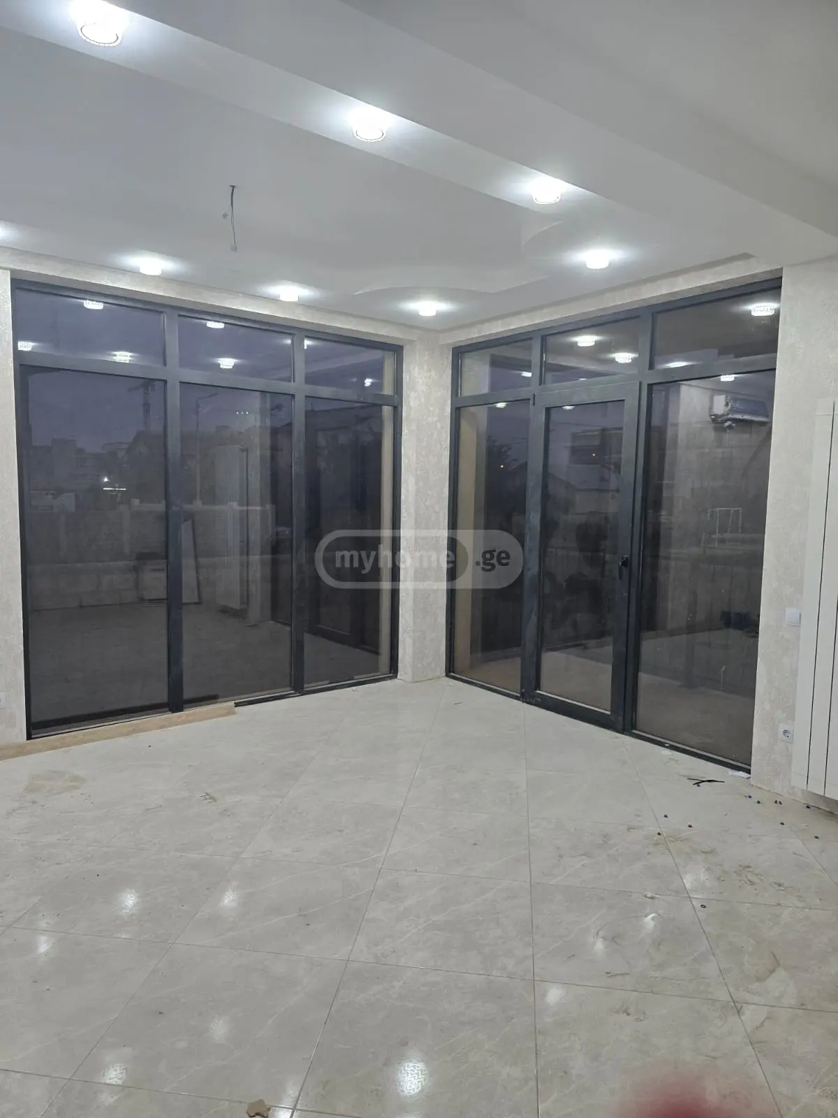 6 Room Private House For Sale view 4