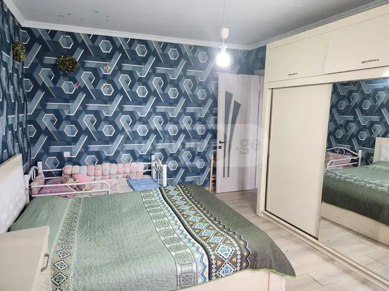 7 Room Private House For Sale view 4