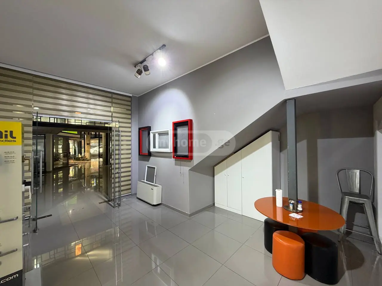 Universal Commercial Area For Rent In Avlabari view 8