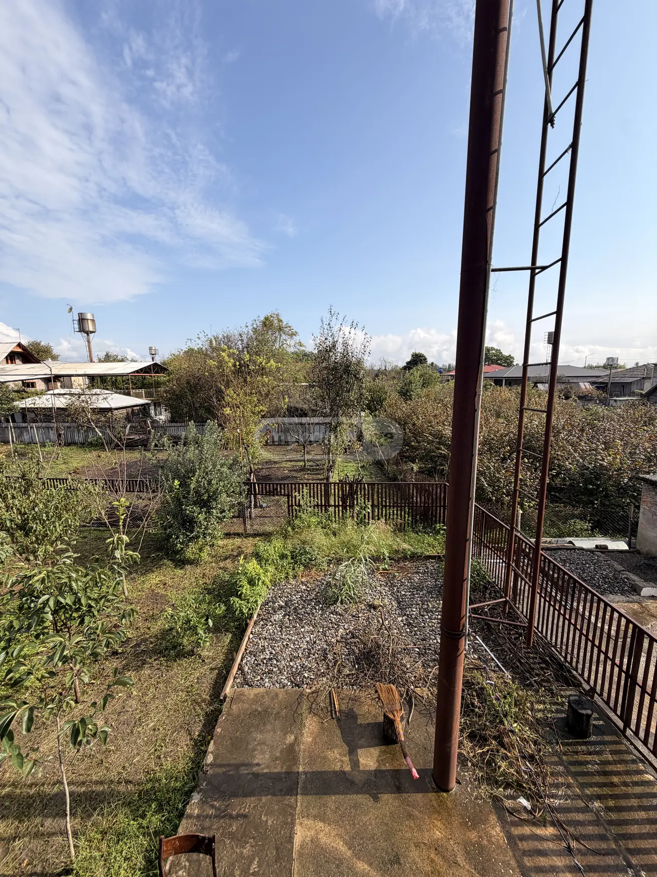 7 Room Private House For Sale view 12