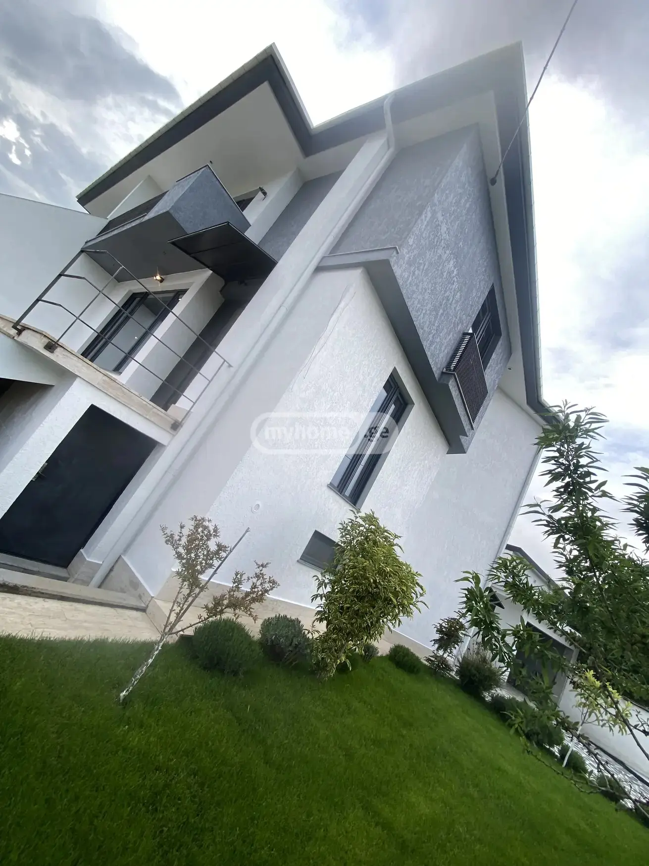 5 Room Private House For Rent In Sololaki view 7