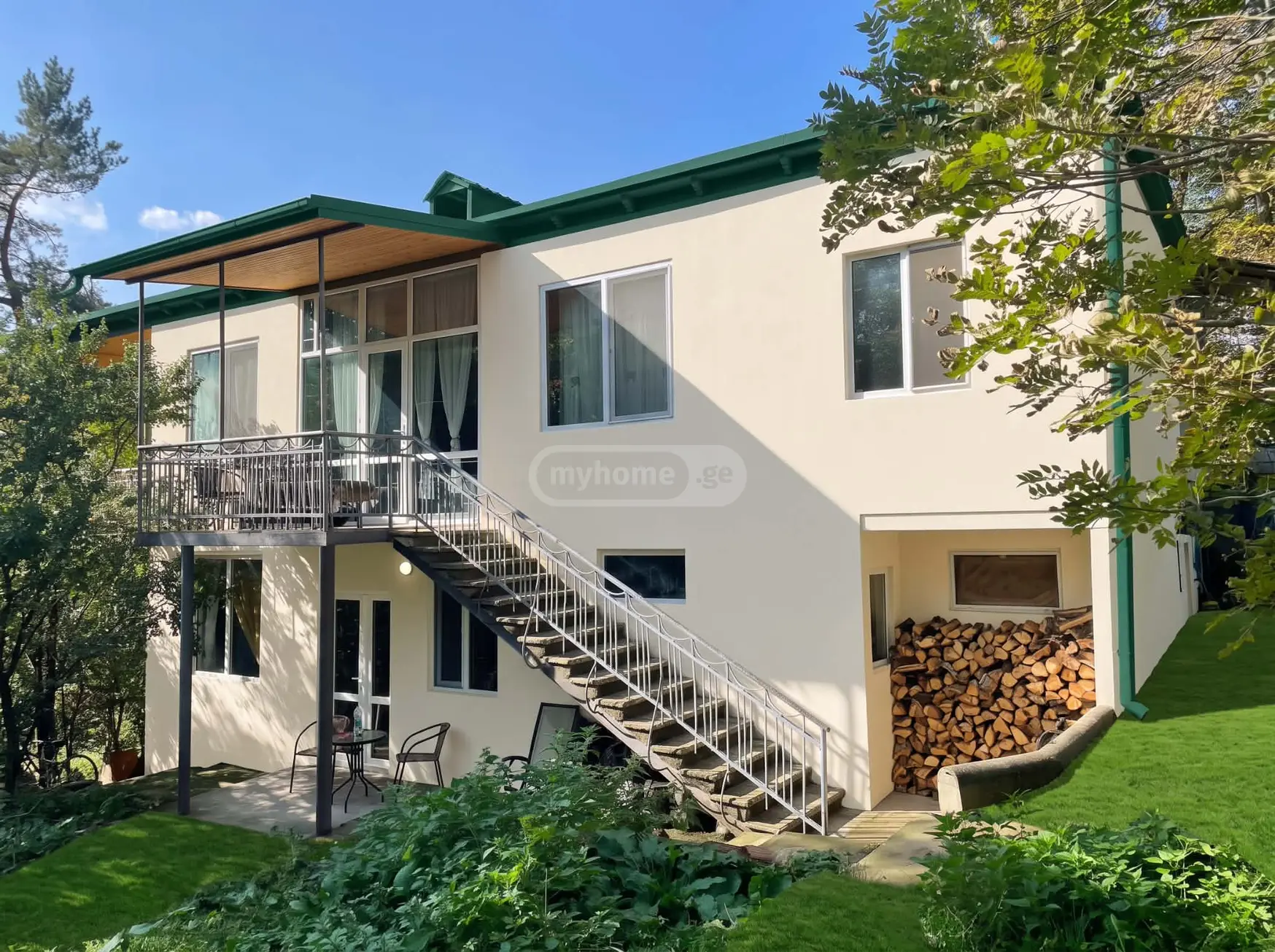 8 Room Country House For Sale view 2