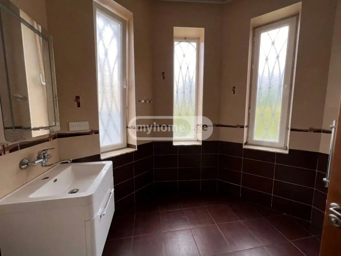 8 Room Private House For Rent In Digomi view 13