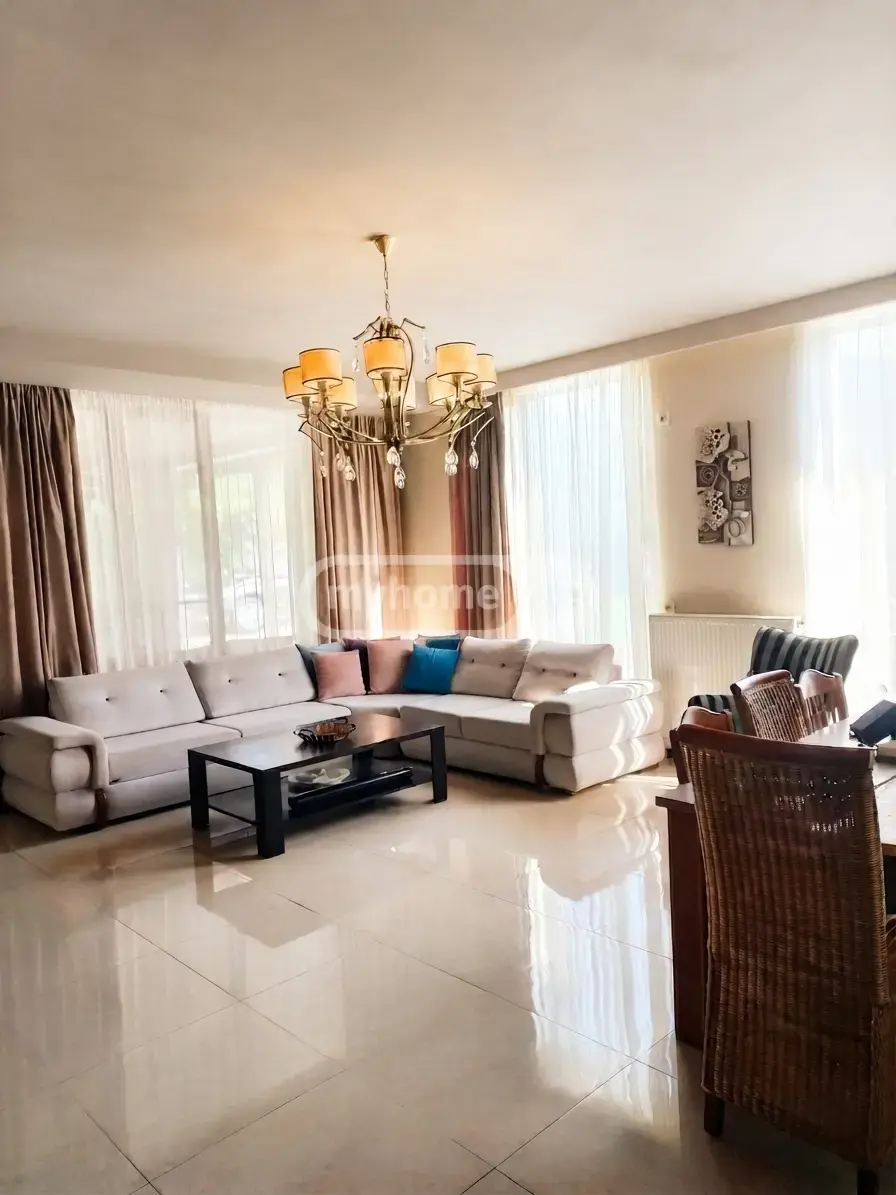 6 Room Country House For Sale view 14