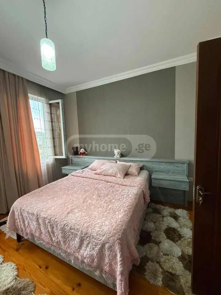 10+ Room Private House For Sale In Tskaltubo view 5