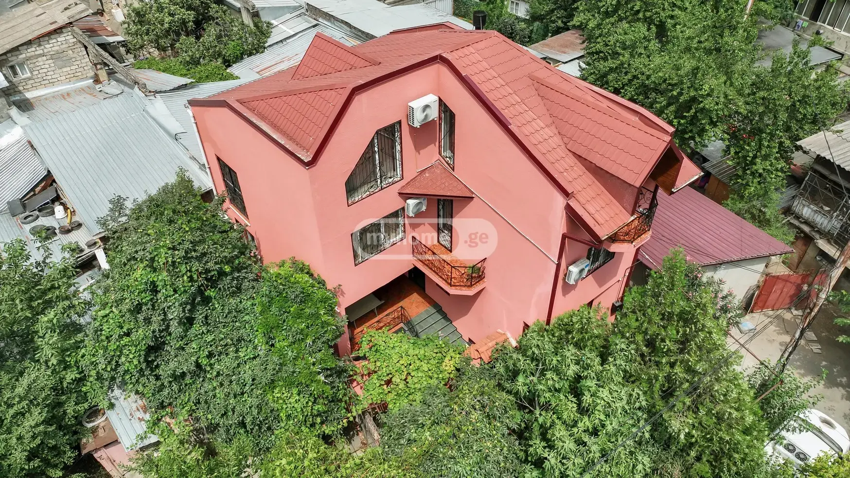 9 Room Private House For Rent In Didube view 1