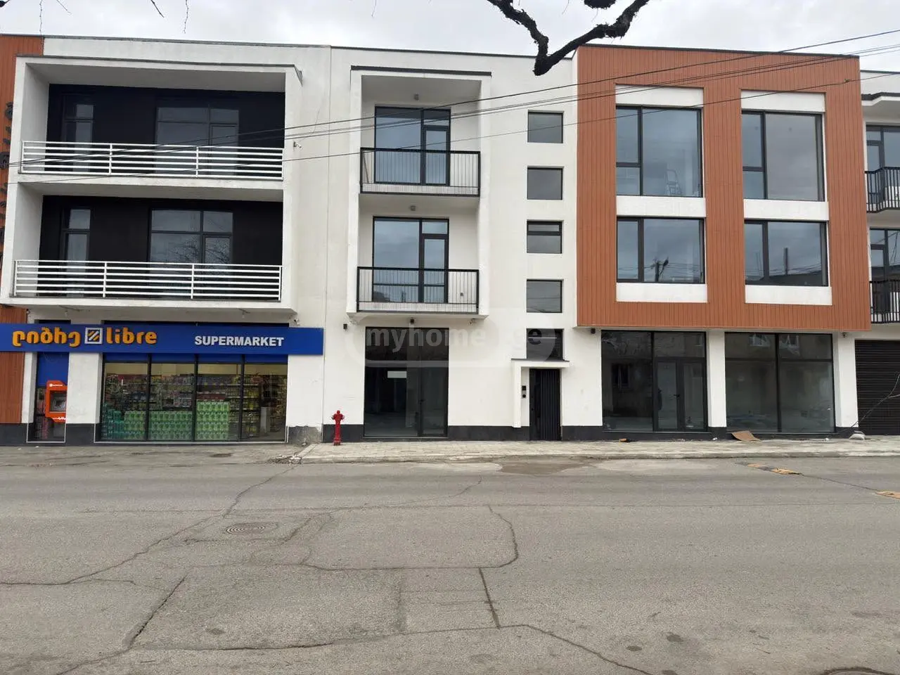 Universal Commercial Area For Rent In Gori view 1