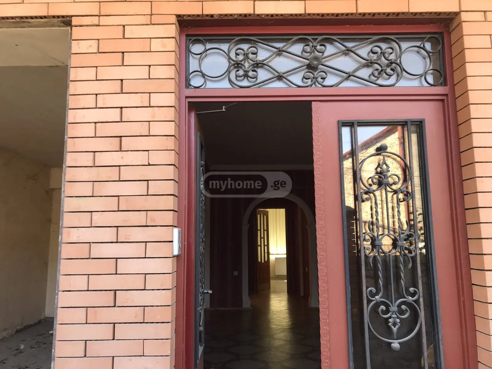 5 Room Private House For Rent In Telavi view 1