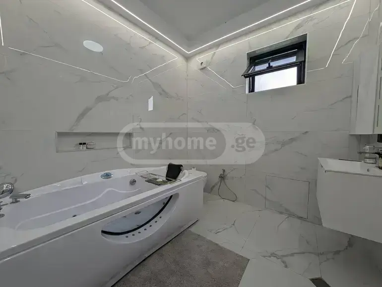 6 Room Country House For Sale view 15