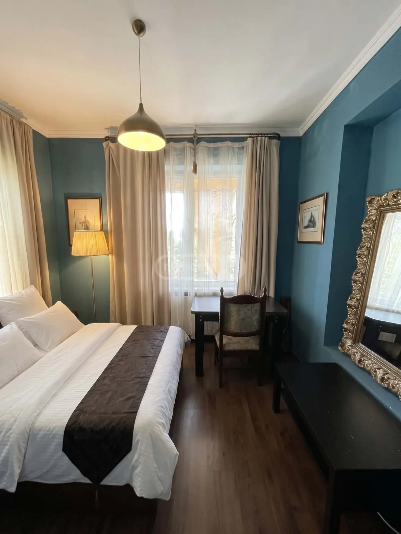 8 Room Country House For Sale view 3