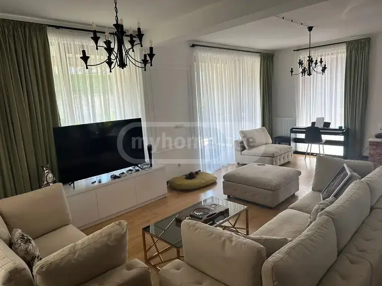 7 Room Private House For Rent In Sololaki view 14