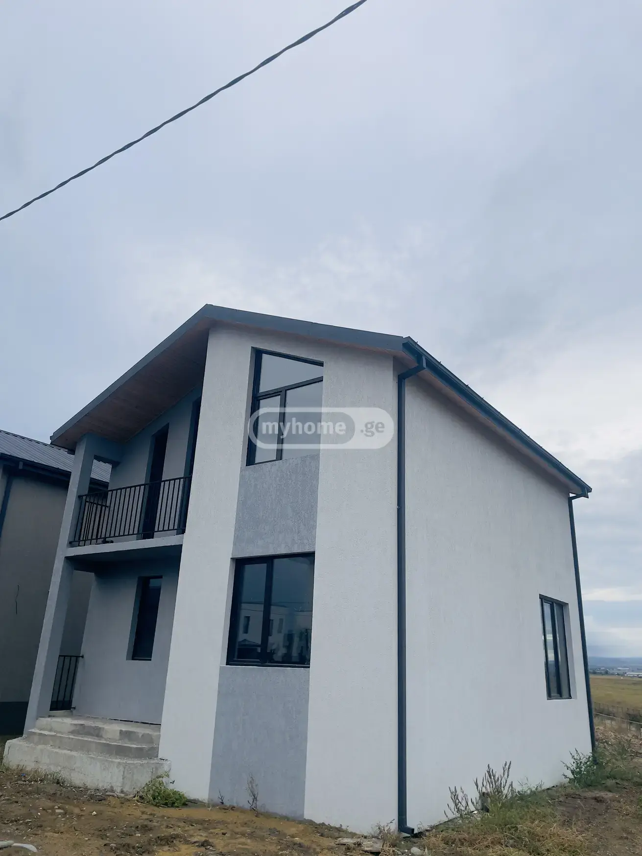 5 Room Private House For Sale view 3