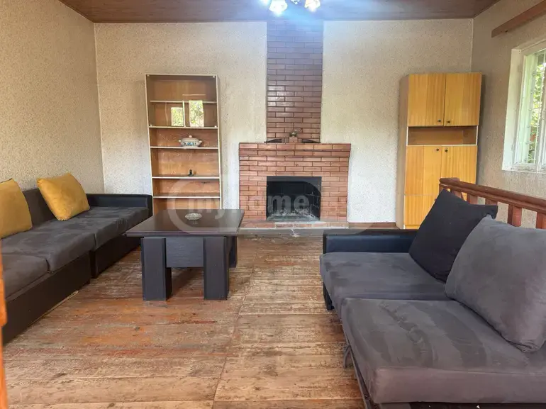 4 Room Private House For Sale view 8