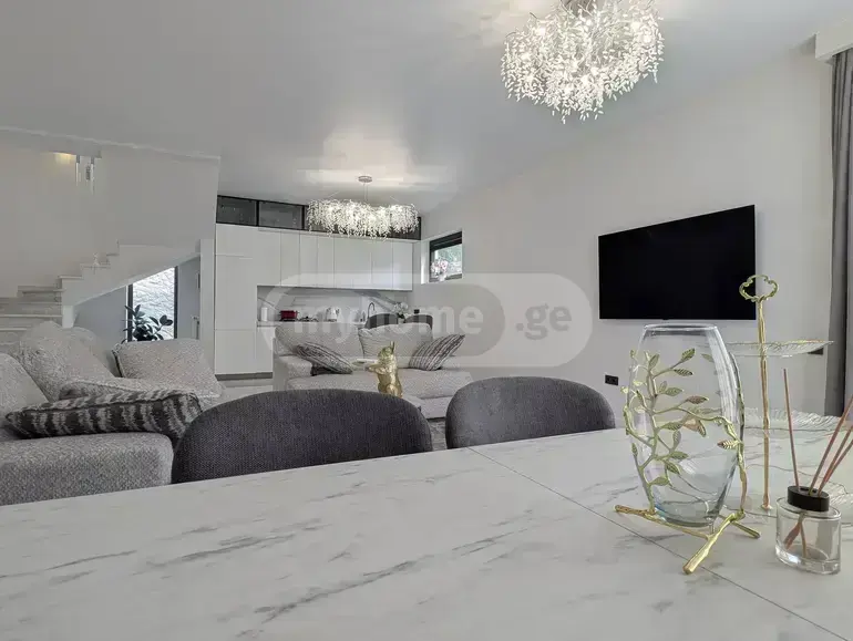 6 Room Country House For Sale view 9