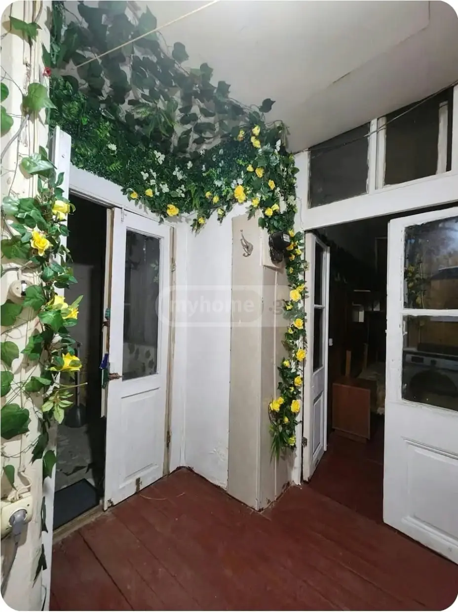3 Room Apartment Daily Rent In Sololaki view 9