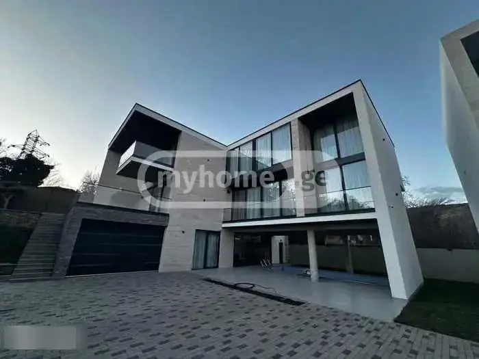 8 Room Private House For Rent In Digomi view 1