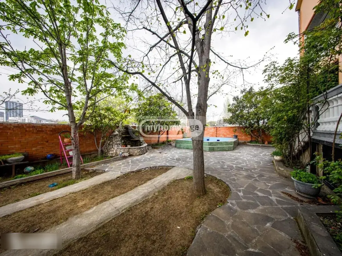 8 Room Private House For Rent In Didube view 12