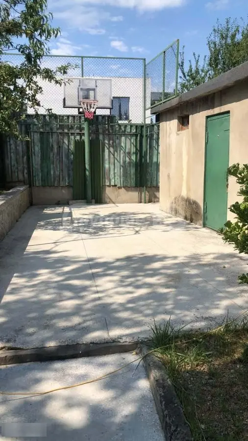 5 Room Private House For Sale view 3
