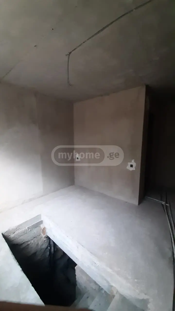 5 Room Private House For Sale view 9