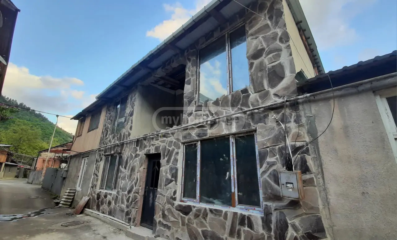 5 Room Private House For Sale view 1