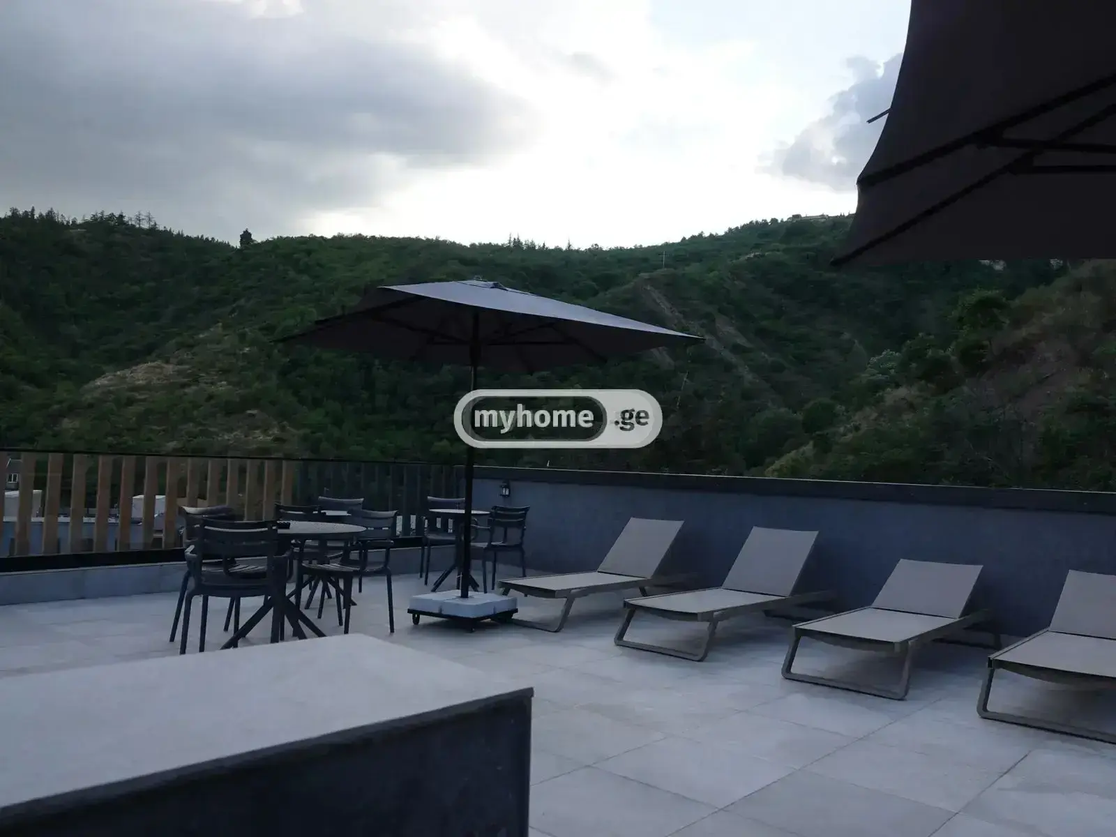 10+ Room Hotel For Sale In Sololaki view 2