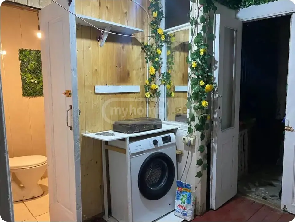 3 Room Apartment Daily Rent In Sololaki view 10
