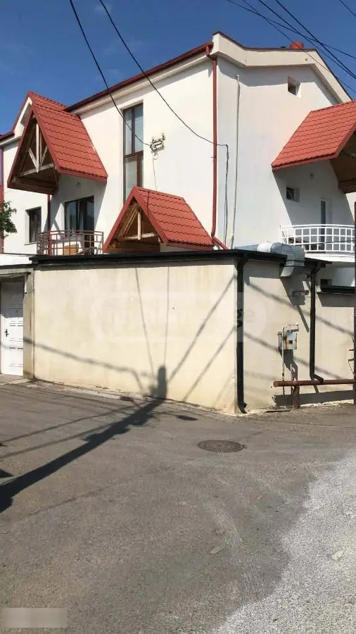 5 Room Private House For Sale view 2