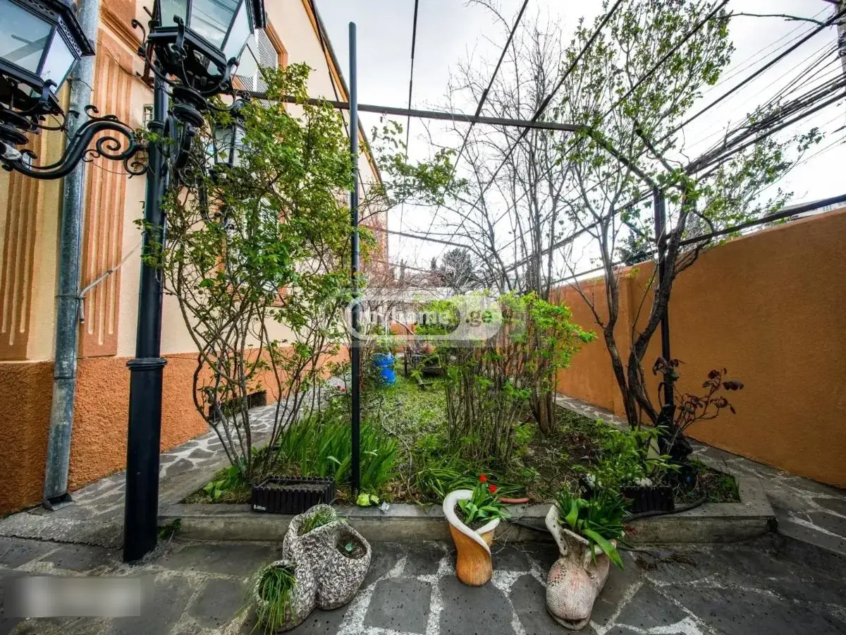 8 Room Private House For Rent In Didube view 11