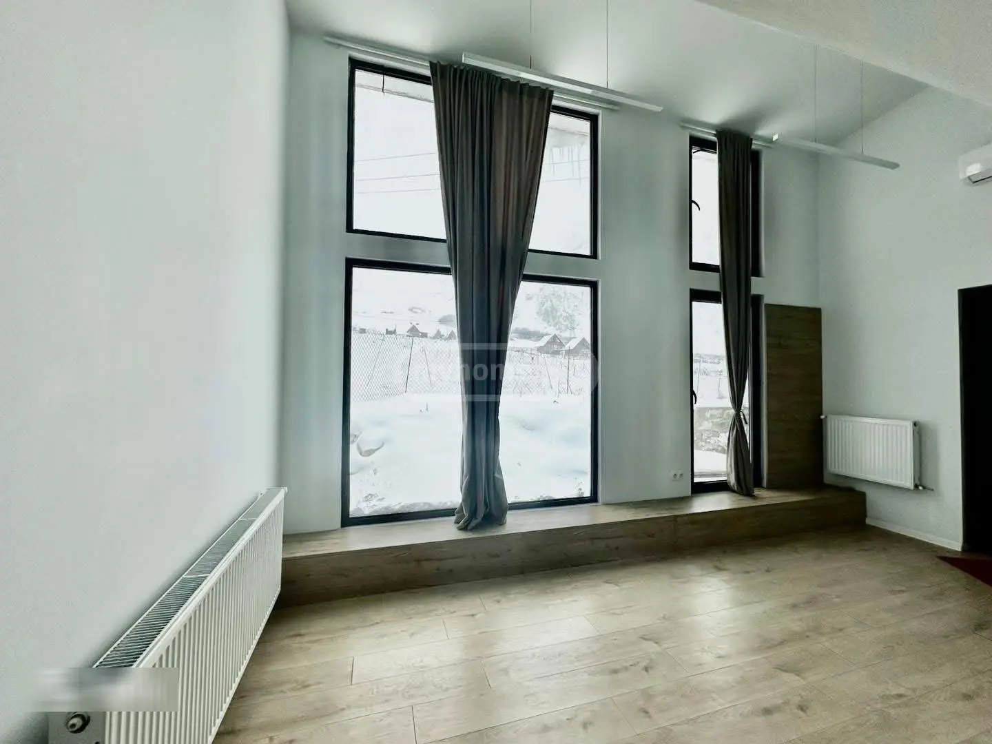 7 Room Hotel For Sale view 11