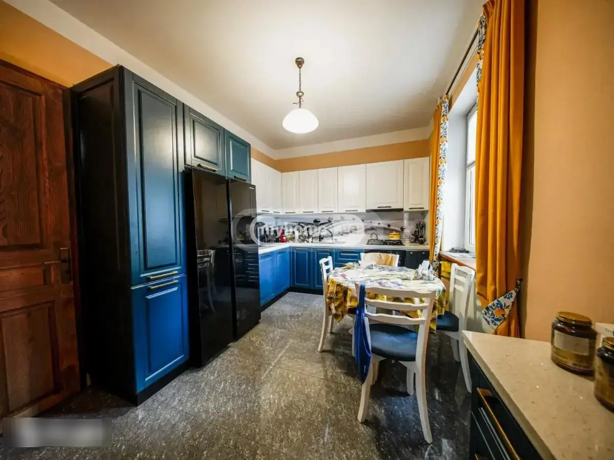 8 Room Private House For Rent In Didube view 13