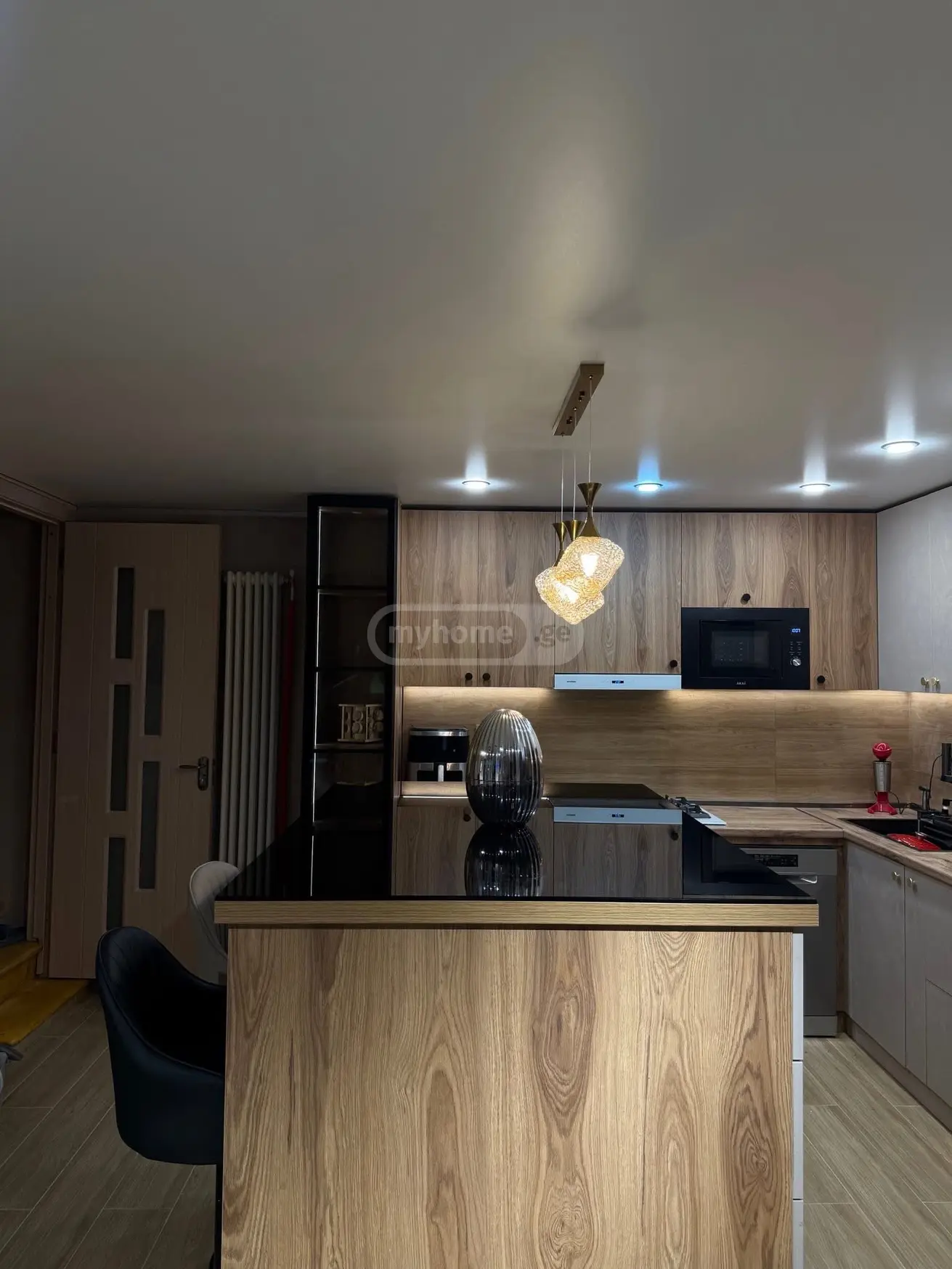 8 Room Private House For Sale view 5