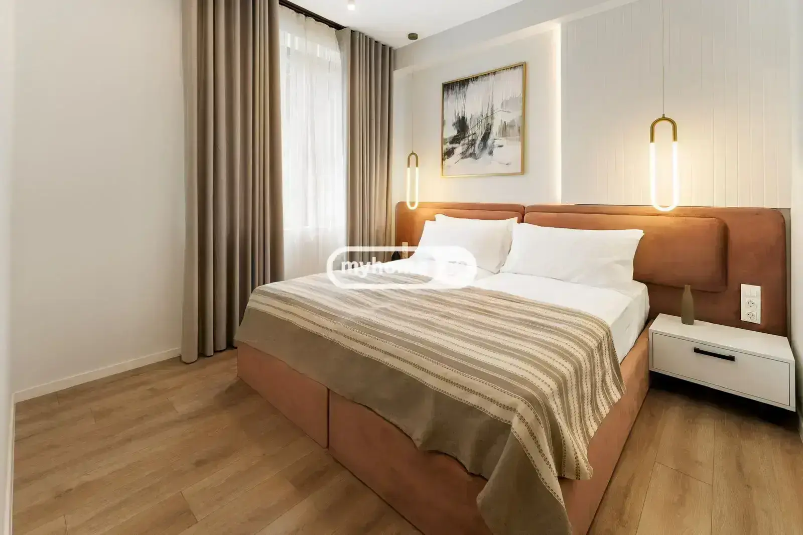 10+ Room Hotel For Sale In Sololaki view 4