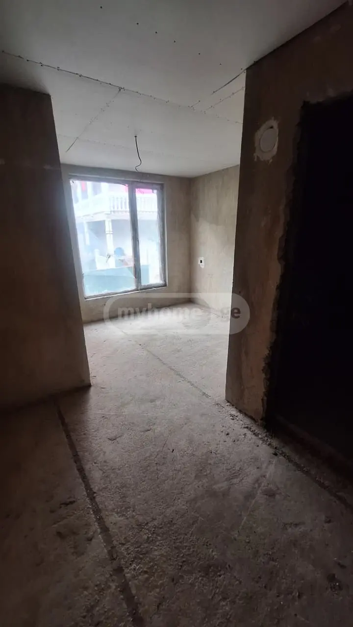 5 Room Private House For Sale view 3