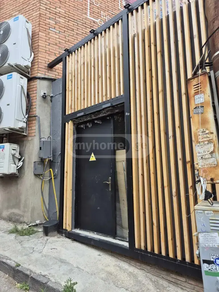 Universal Commercial Area For Sale In Sololaki view 8