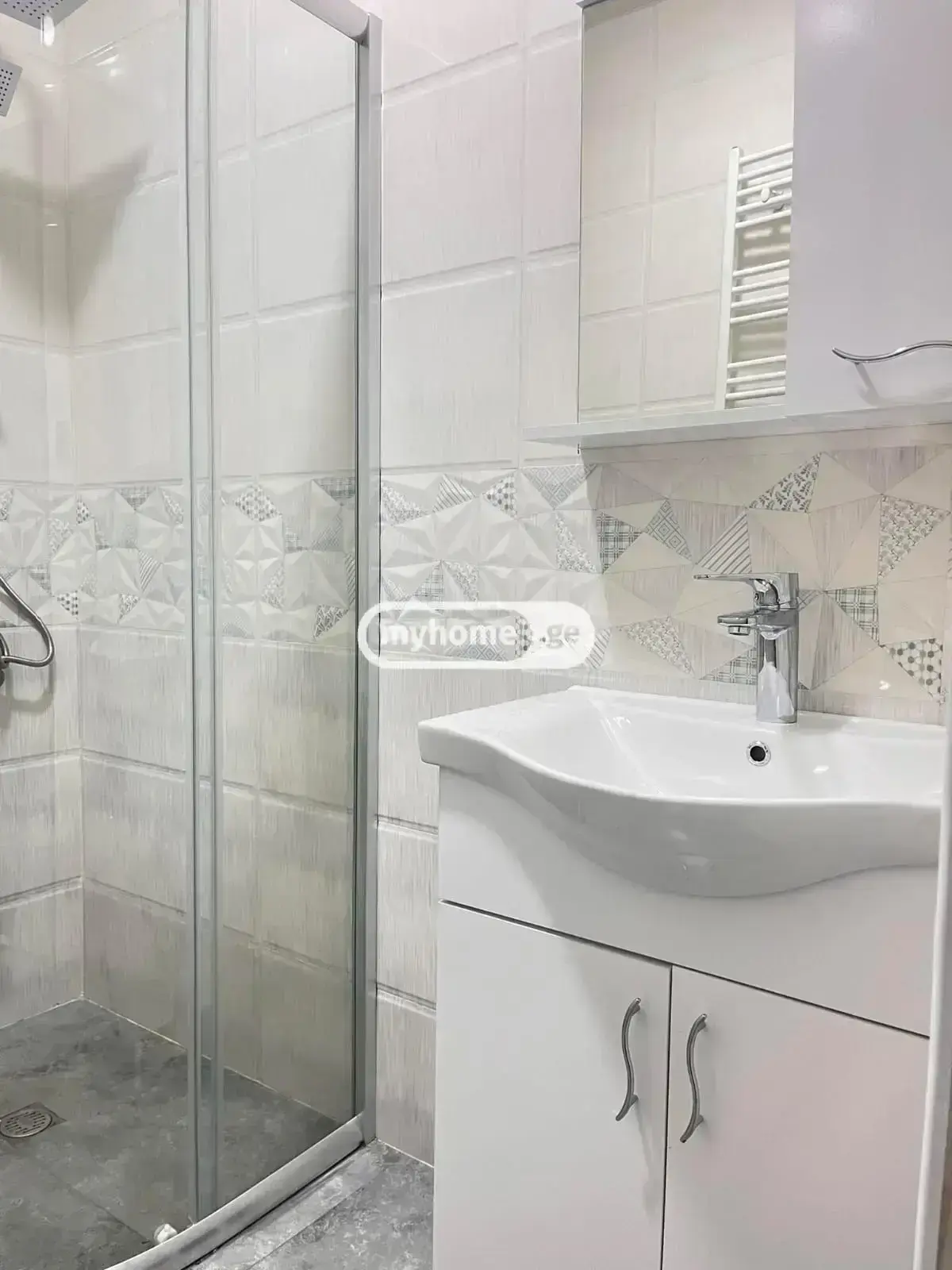 4 Room Private House For Rent In Makhinjauri, In Batumi view 12