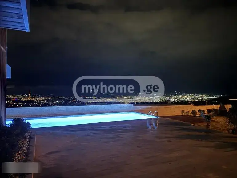 7 Room Private House For Rent In Sololaki view 1