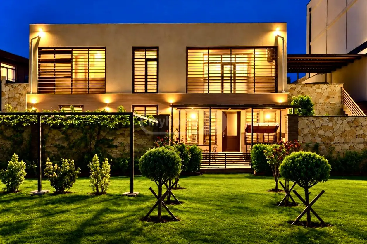 10+ Room Private House For Sale In Lisi Lake view 1