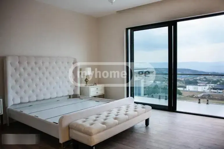 7 Room Private House For Rent In Sololaki view 7