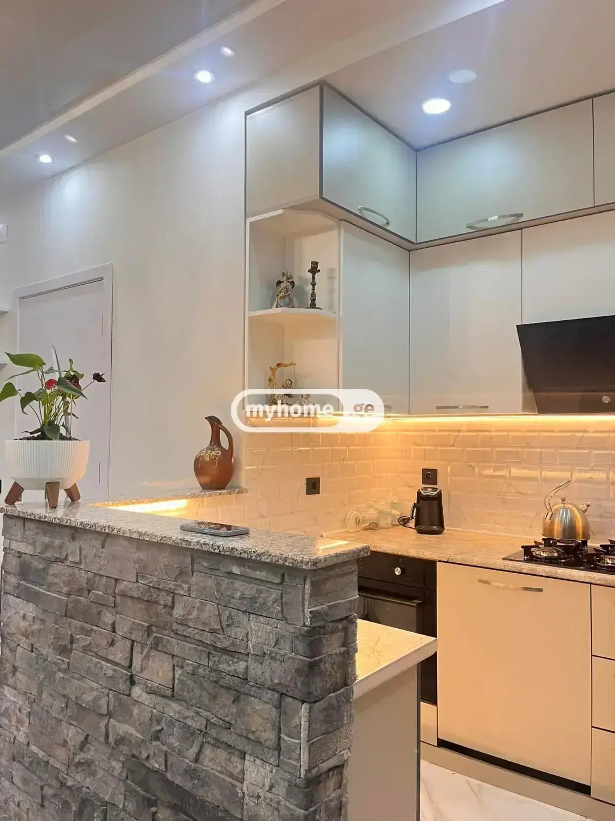4 Room Private House For Rent In Makhinjauri, In Batumi view 6