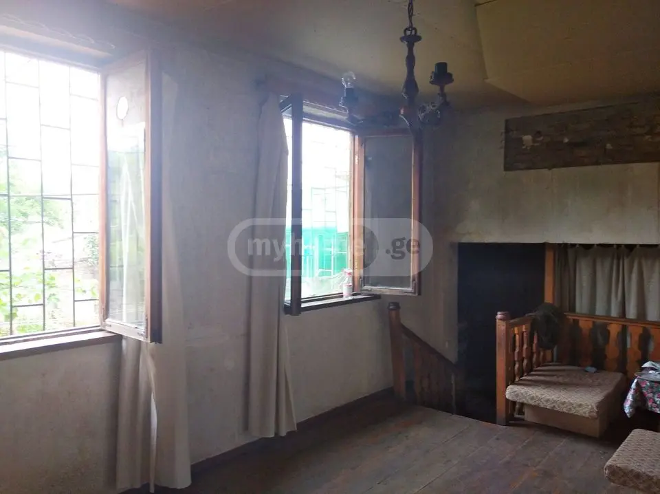 4 Room Private House For Sale view 8