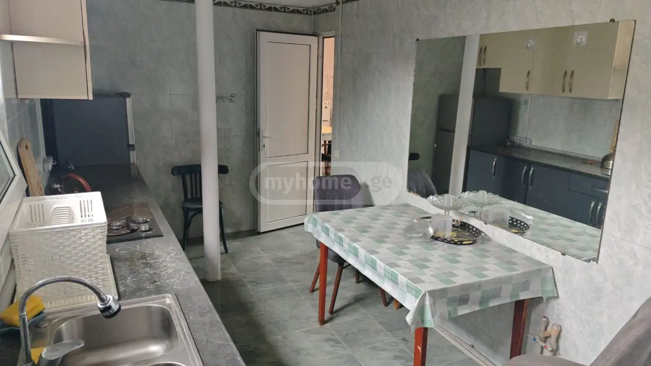 9 Room Private House For Sale view 5