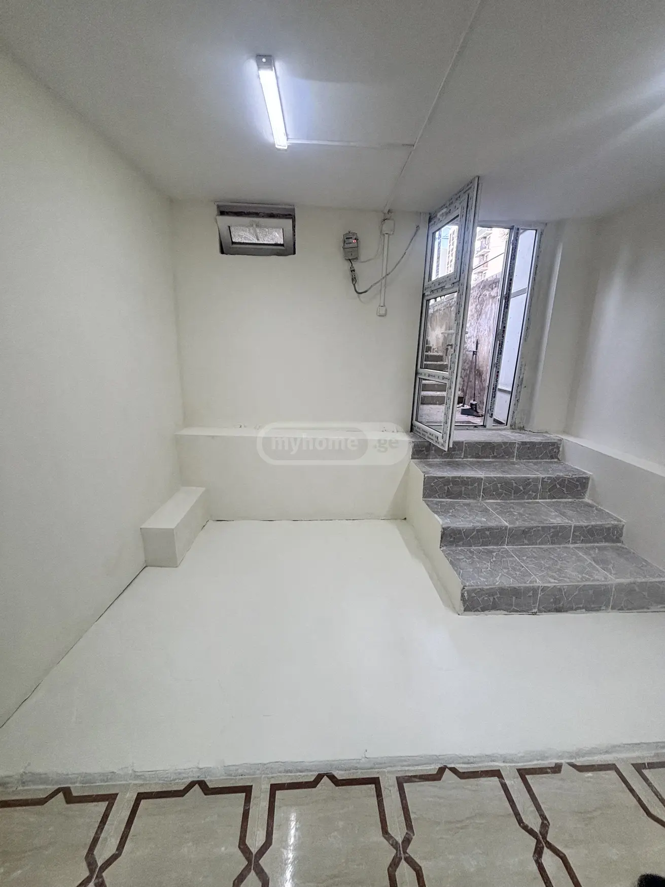 Universal Commercial Area For Rent In Vazisubani view 2