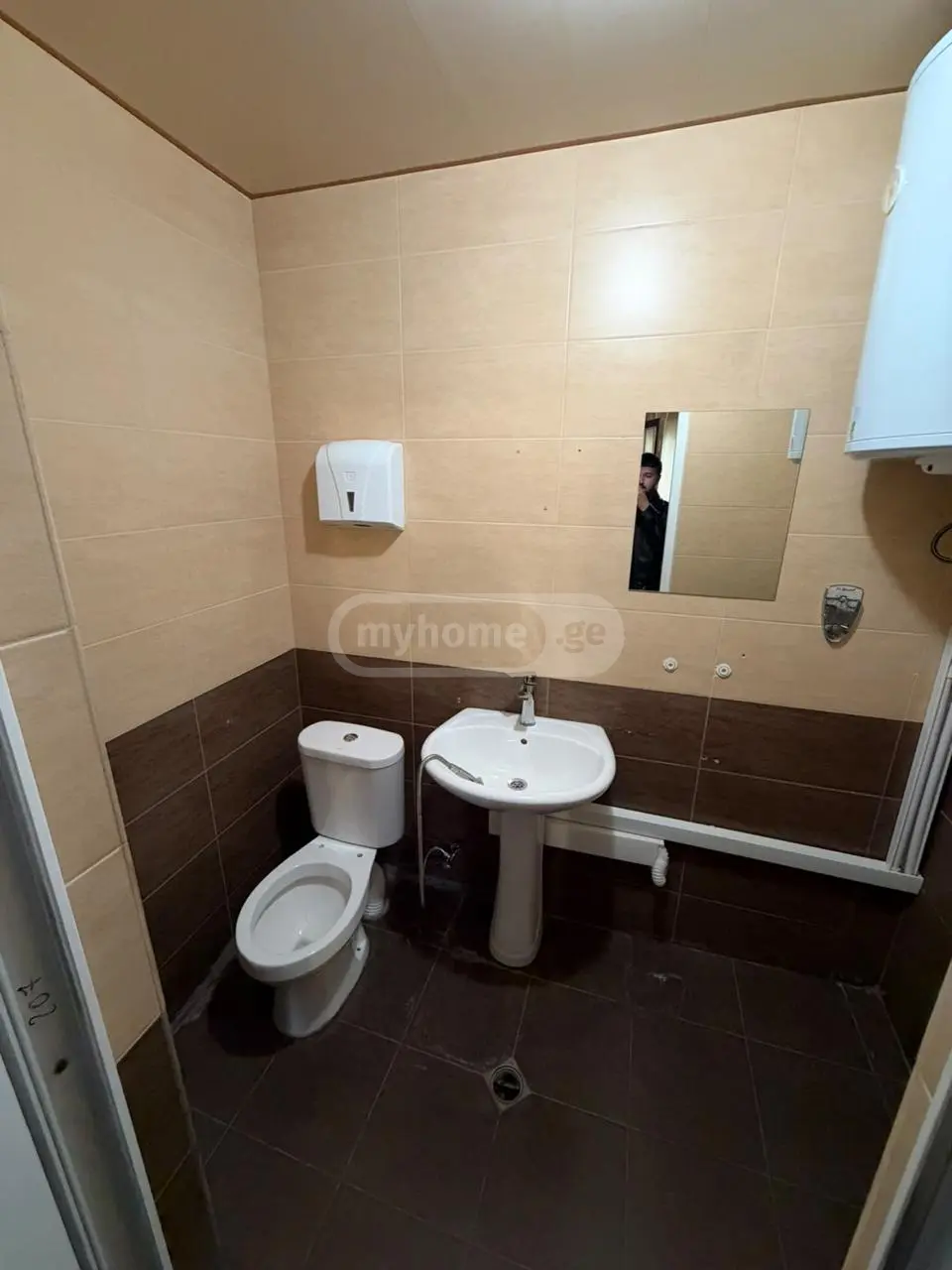 1 Room Hotel For Rent In Varketili view 4