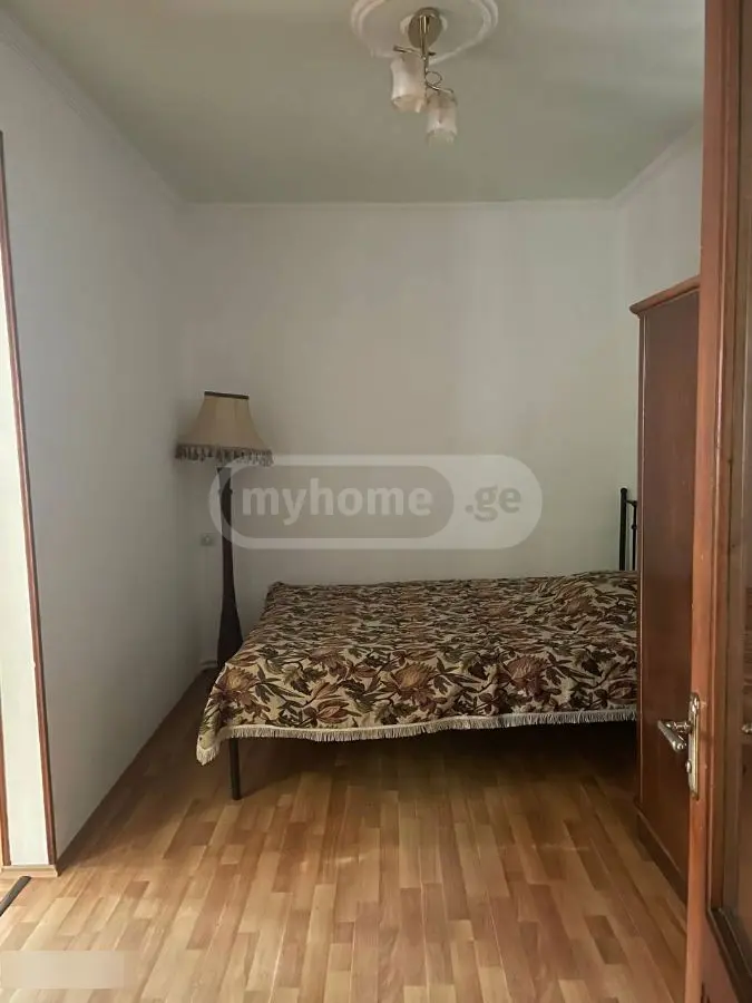 3 Room Private House For Rent In Sololaki view 13