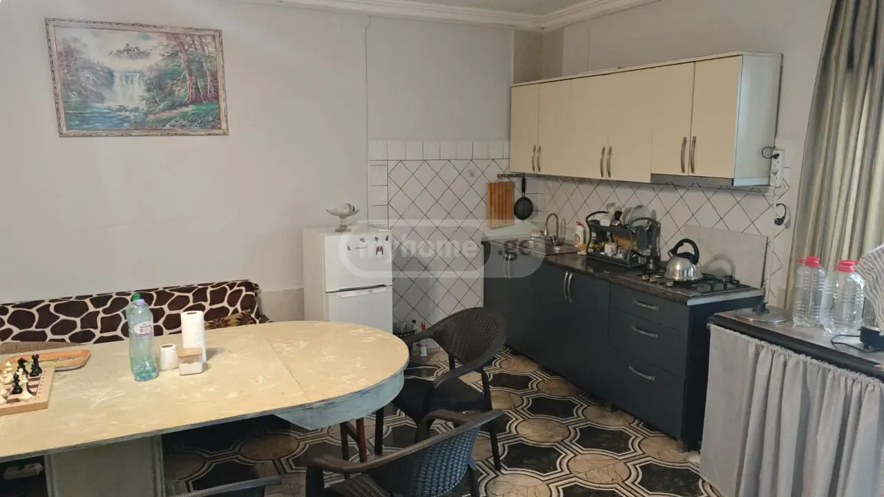 9 Room Private House For Sale view 4