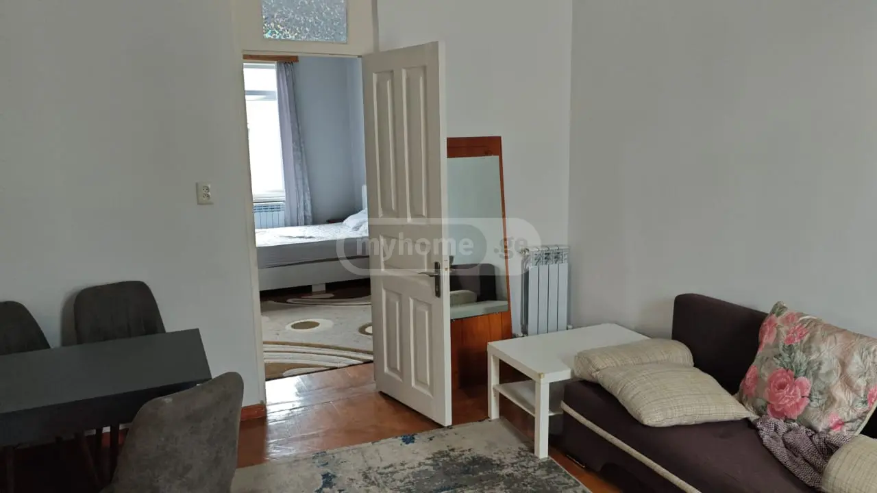 9 Room Private House For Sale view 14