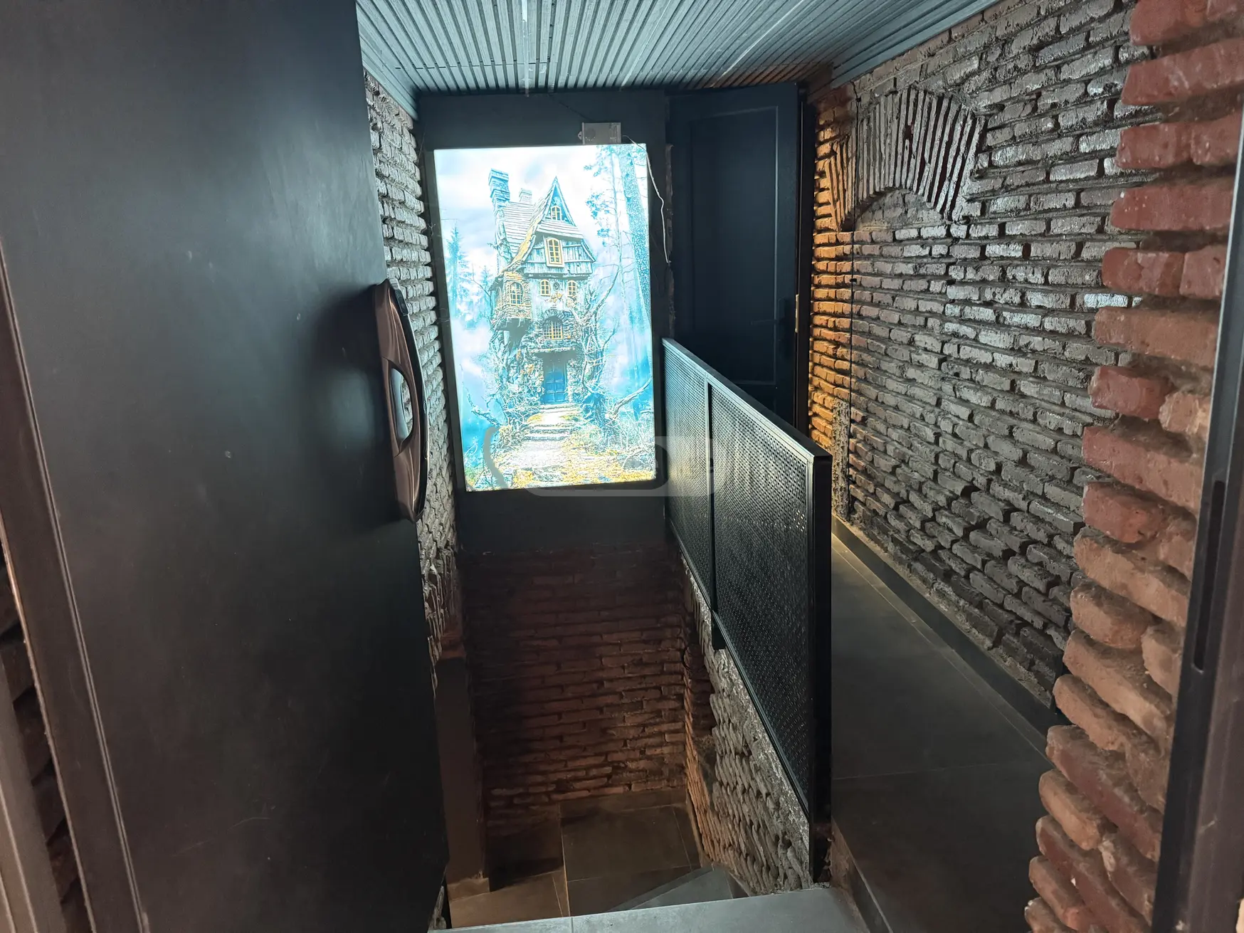 Special Commercial Area For Rent In Sololaki view 3