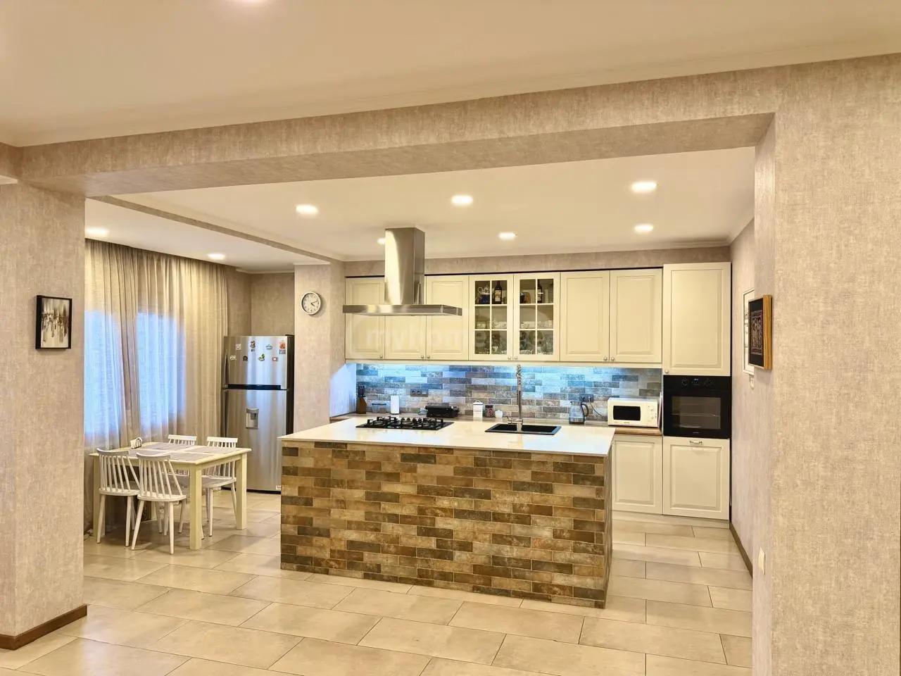 10+ Room Private House For Sale In Lisi Lake view 7