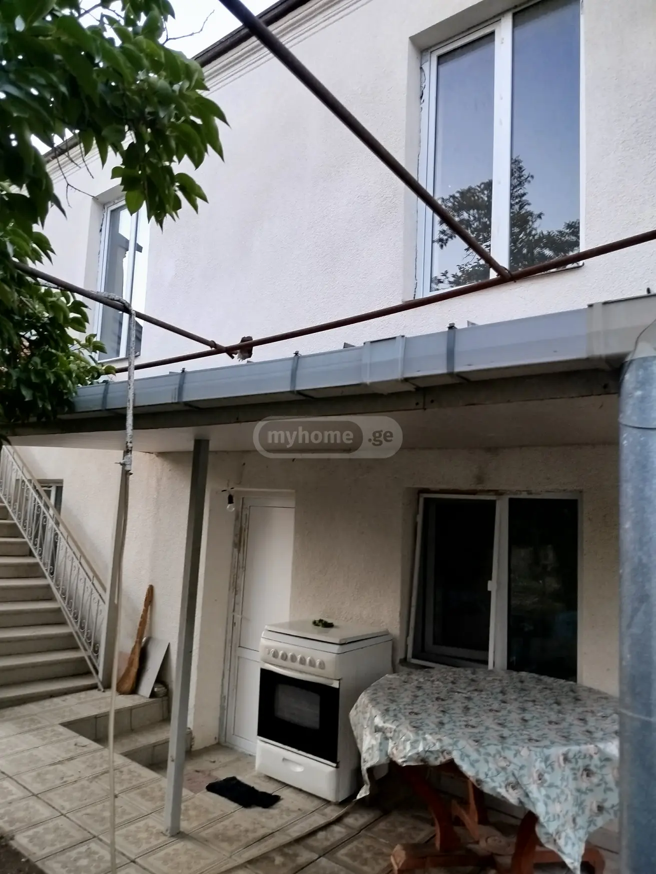 9 Room Private House For Sale view 2